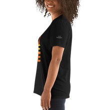 Afbeelding in Gallery-weergave laden, Micha Marah - Unisex T-shirt met korte mouw