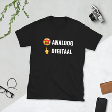 Afbeelding in Gallery-weergave laden, Weg met digitale teller! - Unisex T-shirt met korte mouw