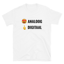 Afbeelding in Gallery-weergave laden, Weg met digitale teller - Unisex T-shirt met korte mouw