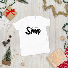 Afbeelding in Gallery-weergave laden, I'm not a... SIMP by Kythana - T-shirt met korte mouwen voor jongeren